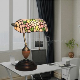 Rural Stained Glass Table Lamp